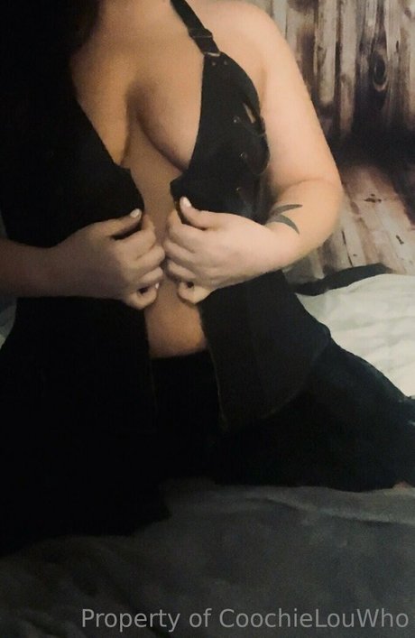 Naken lekkede OnlyFans-bilde av Coochielouwho