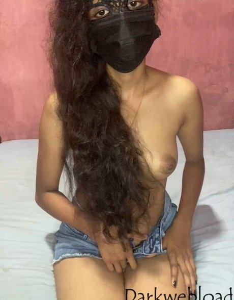 Sri Lanka naked leaks OnlyFans pic