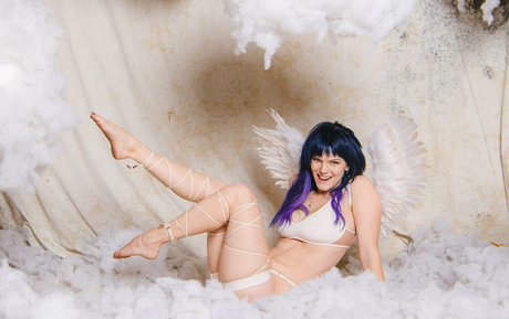 Alasti lekkinud OnlyFans-i pilt Bluejayfree