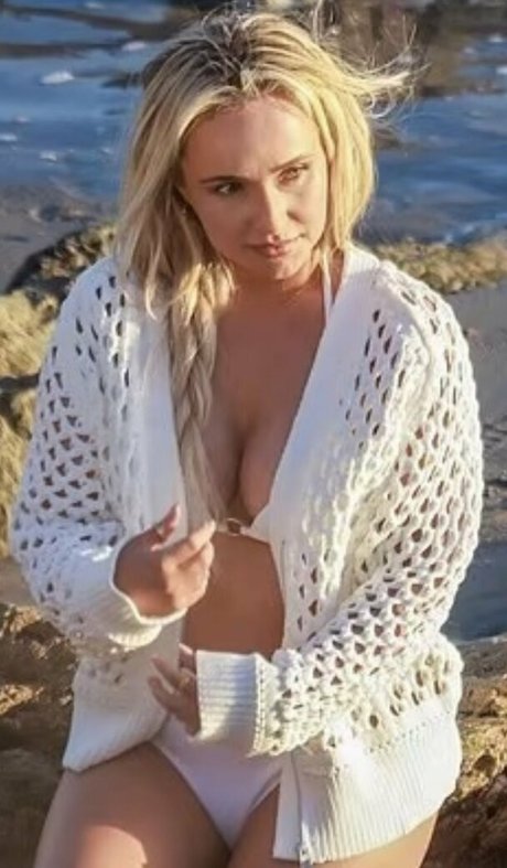 Hayden Panettiere naked leaks OnlyFans pic