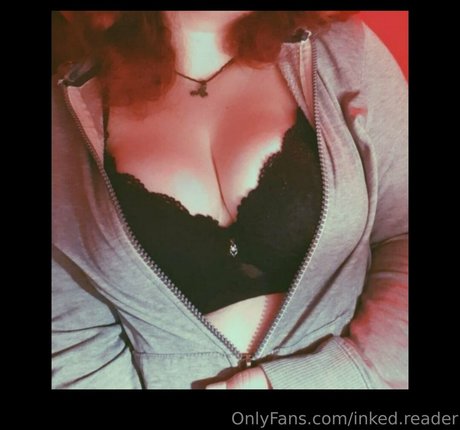 Photo nue de fuite OnlyFans de Inkedreader
