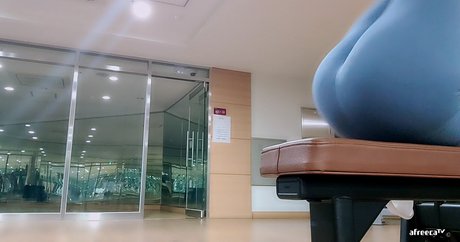 Naken lekkede OnlyFans-bilde av Mine