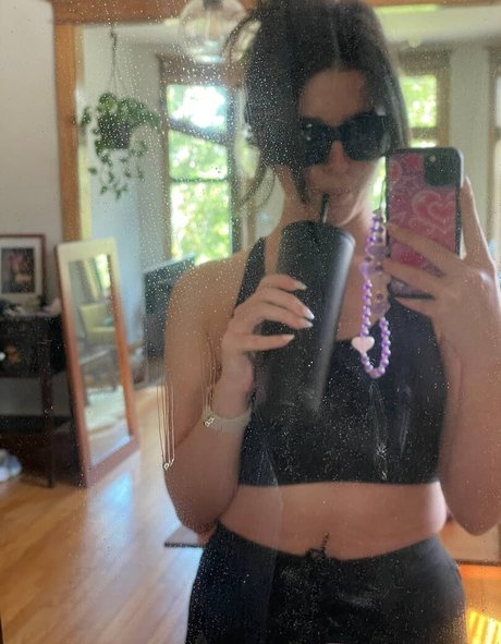 Обнаженная фотография утечки OnlyFans от Slight Sounds Asmr