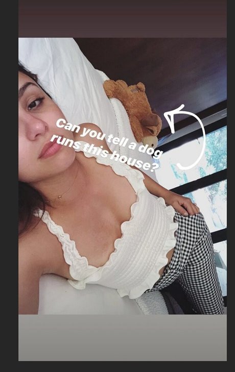 Naakte gelekte OnlyFans-foto van Aimee Carrero