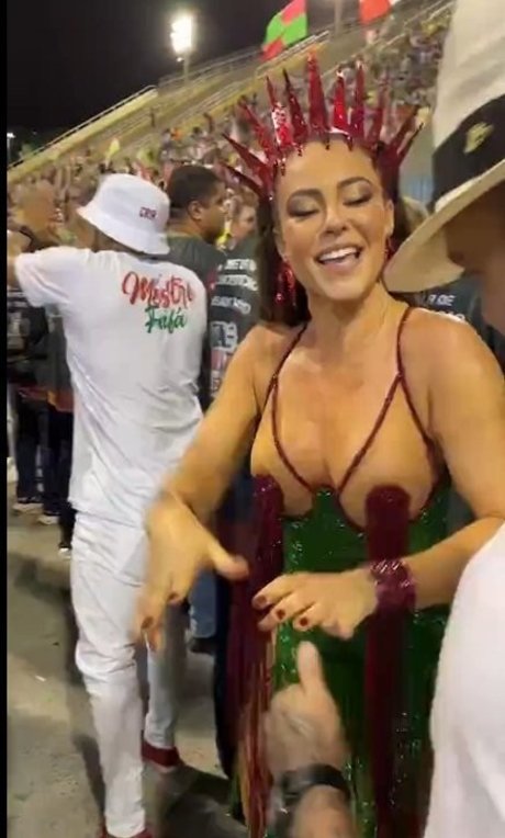 Naken lekkede OnlyFans-bilde av Paolla Oliveira