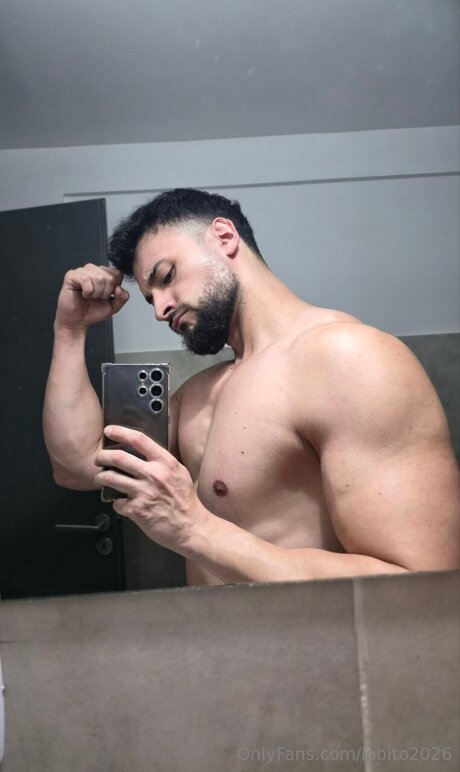 Обнаженная фотография утечки OnlyFans от Lobito2026