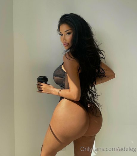 Nacktes geleaktes OnlyFans-Foto von Adele Grisoni