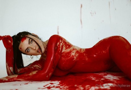 Naakte gelekte OnlyFans-foto van Kylie Rae