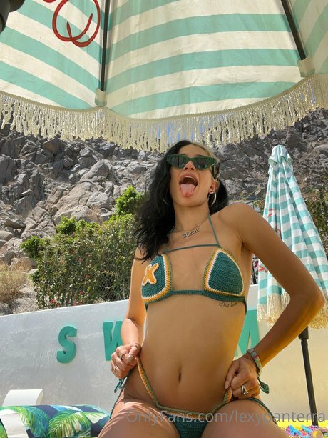 Nacktes geleaktes OnlyFans-Foto von Alexis Afshar