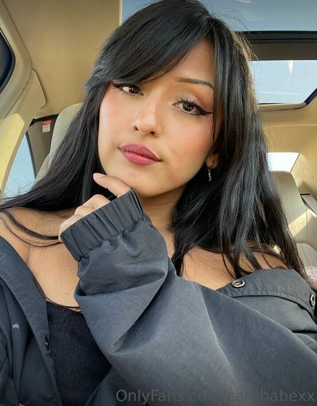 Alasti lekkinud OnlyFans-i pilt Carababexx