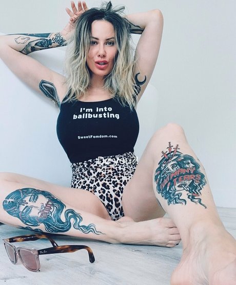 Madeline Marlowe OnlyFansリークヌード写真