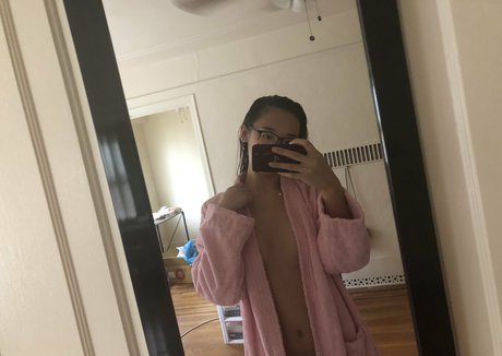 Foto desnuda filtrada de OnlyFans de Peachbloss