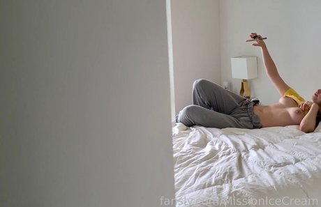 Nacktes geleaktes OnlyFans-Foto von Missionicecream