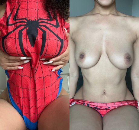 Naken lekkede OnlyFans-bilde av Daniellesummersxo