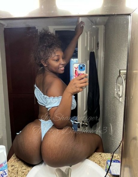 Nacktes geleaktes OnlyFans-Foto von Donshaw