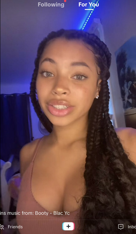 Naken läckt OnlyFans-bild av Whoisbrooklyn