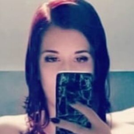 Naakte gelekte OnlyFans-foto van Sinroselr