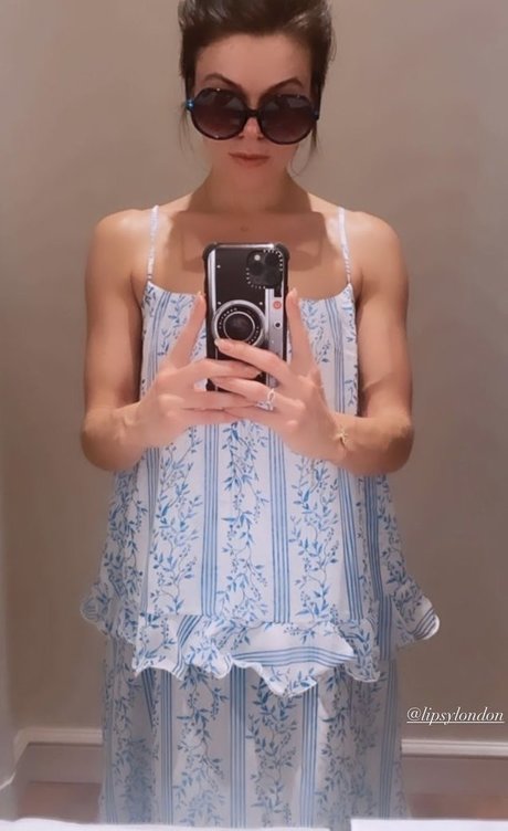 Alasti lekkinud OnlyFans-i pilt Faye Brookes