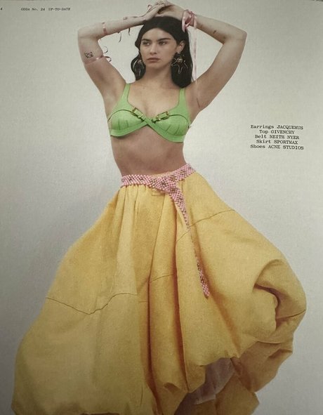 Alasti lekkinud OnlyFans-i pilt Gracie Abrams