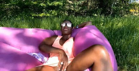 Foto di nudo di fuga di OnlyFans di Gd Films