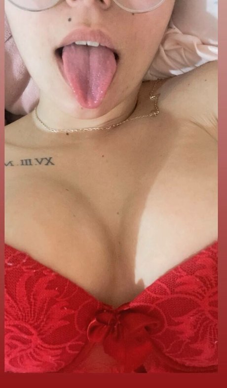 Nahá fotka uniklých OnlyFans od Carol Silveira