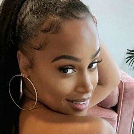 Nahá fotka uniklých OnlyFans od Dayumyumsauce