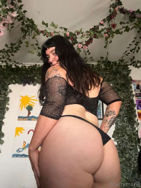 Nahá fotka uniklých OnlyFans od Brattymaria