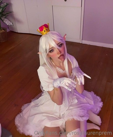 Naken lekkede OnlyFans-bilde av Rosylaurenhours