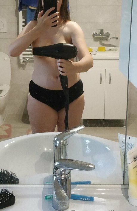 Ilyae naked leaks OnlyFans pic