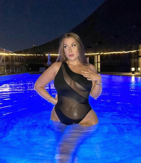 Nacktes geleaktes OnlyFans-Foto von Ariella Eder