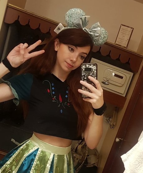 Alasti lekkinud OnlyFans-i pilt Littlejem