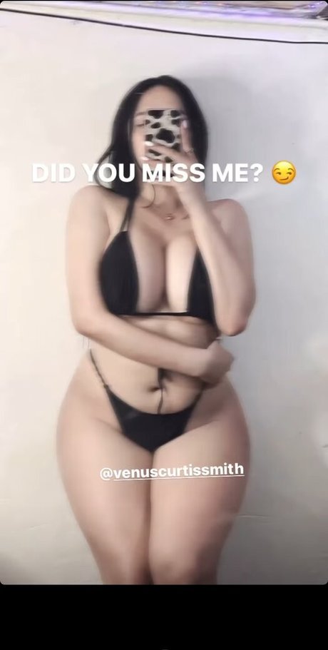 Обнаженная фотография утечки OnlyFans от Venuscurtissmith