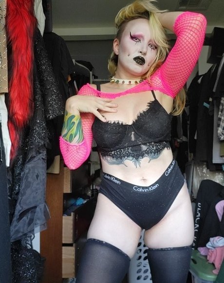 Nahá fotka uniklých OnlyFans od Abadon