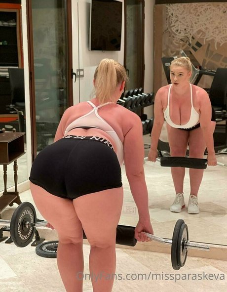 Foto di nudo di fuga di OnlyFans di Missparaskeva