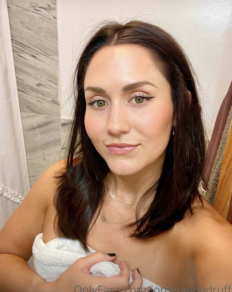 Nahá fotka uniklých OnlyFans od Jordyn Woodruff