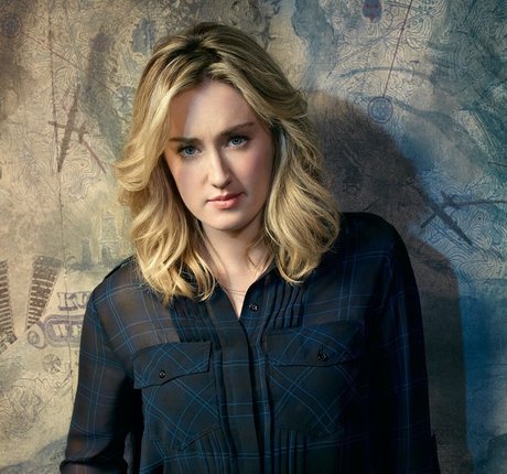 Naken lekkede OnlyFans-bilde av Ashley Johnson