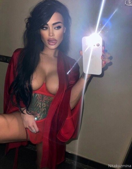 Naakte gelekte OnlyFans-foto van Nita Kuzmina