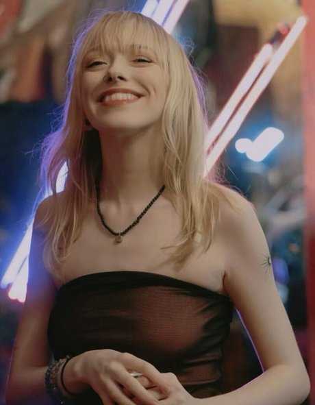 Photo nue de fuite OnlyFans de Amybeth Mcnulty