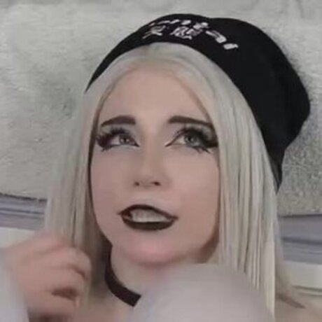 Alasti lekkinud OnlyFans-i pilt Soulxlesskitten