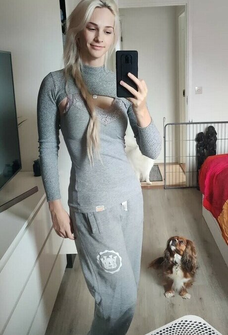 Naken lekkede OnlyFans-bilde av Amyzzin