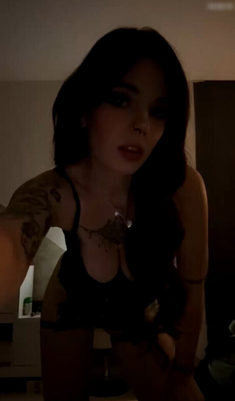 Naken lekkede OnlyFans-bilde av Saskia Meyer