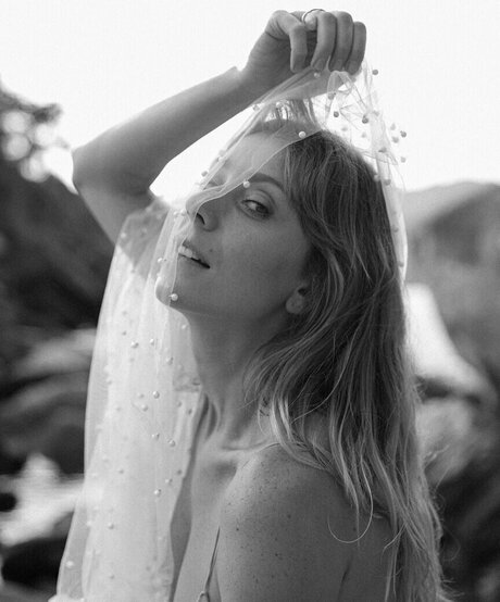 Nahá fotka uniklých OnlyFans od Caroline Abras