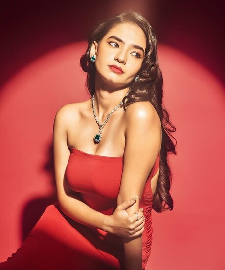 Naken lekkede OnlyFans-bilde av Anushka Sen