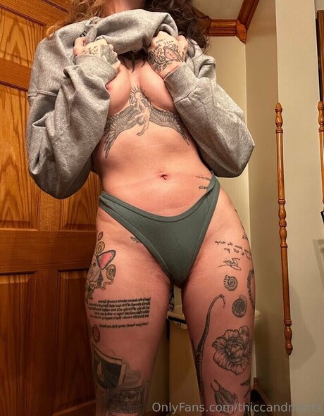 Photo nue de fuite OnlyFans de Thiccandmorts