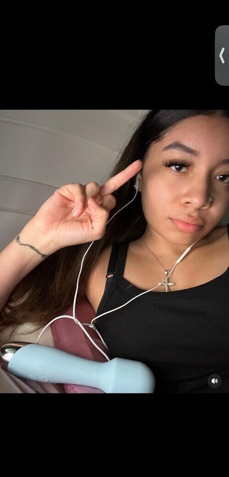 Naken lekkede OnlyFans-bilde av Mayabuckets