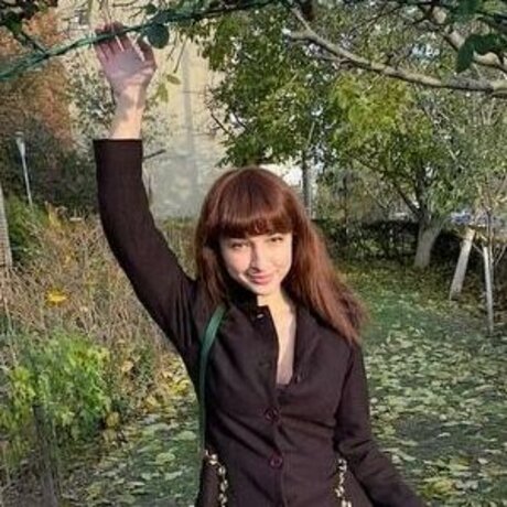 Naken lekkede OnlyFans-bilde av Dutchflirt