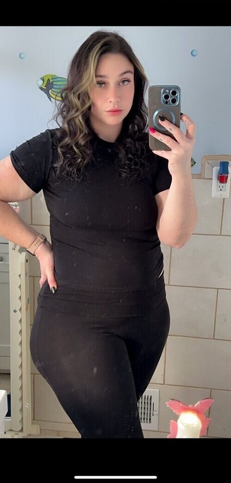 Foto di nudo di fuga di OnlyFans di Sweetsami828