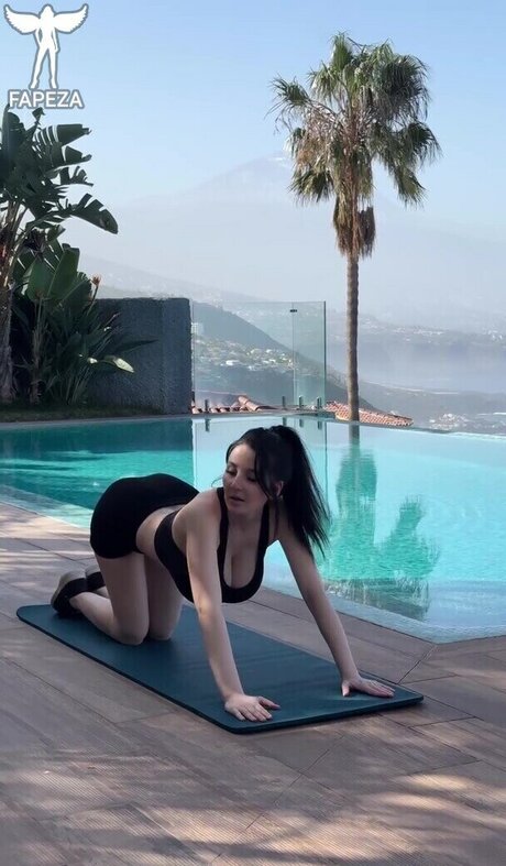 Naakte gelekte OnlyFans-foto van Photographyofmemory