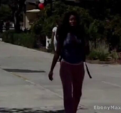 Nacktes geleaktes OnlyFans-Foto von Ebony Teen Promise