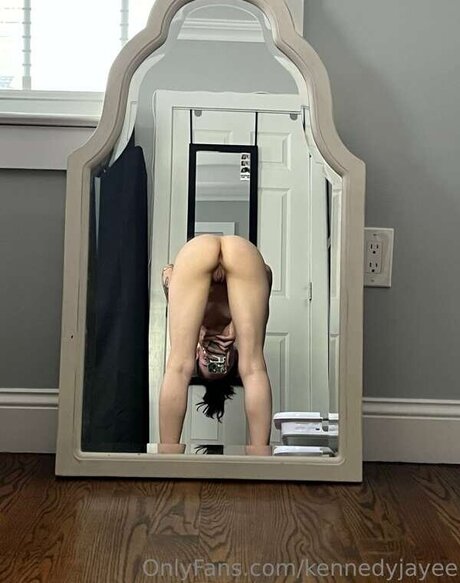 Naken lekkede OnlyFans-bilde av Kennedy Jaye